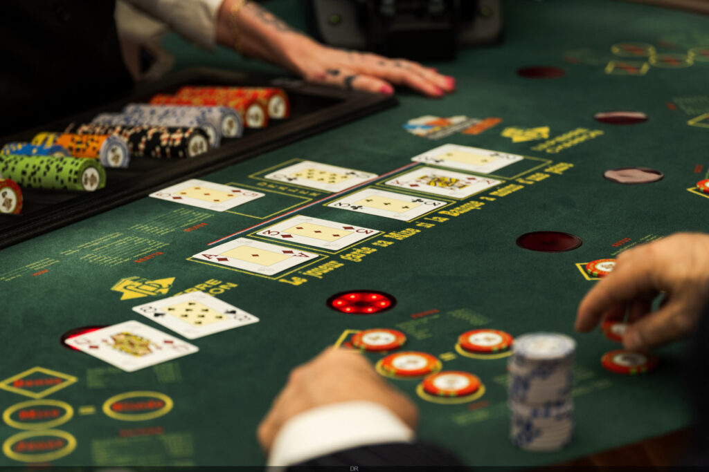 Ikuti Turnamen Poker